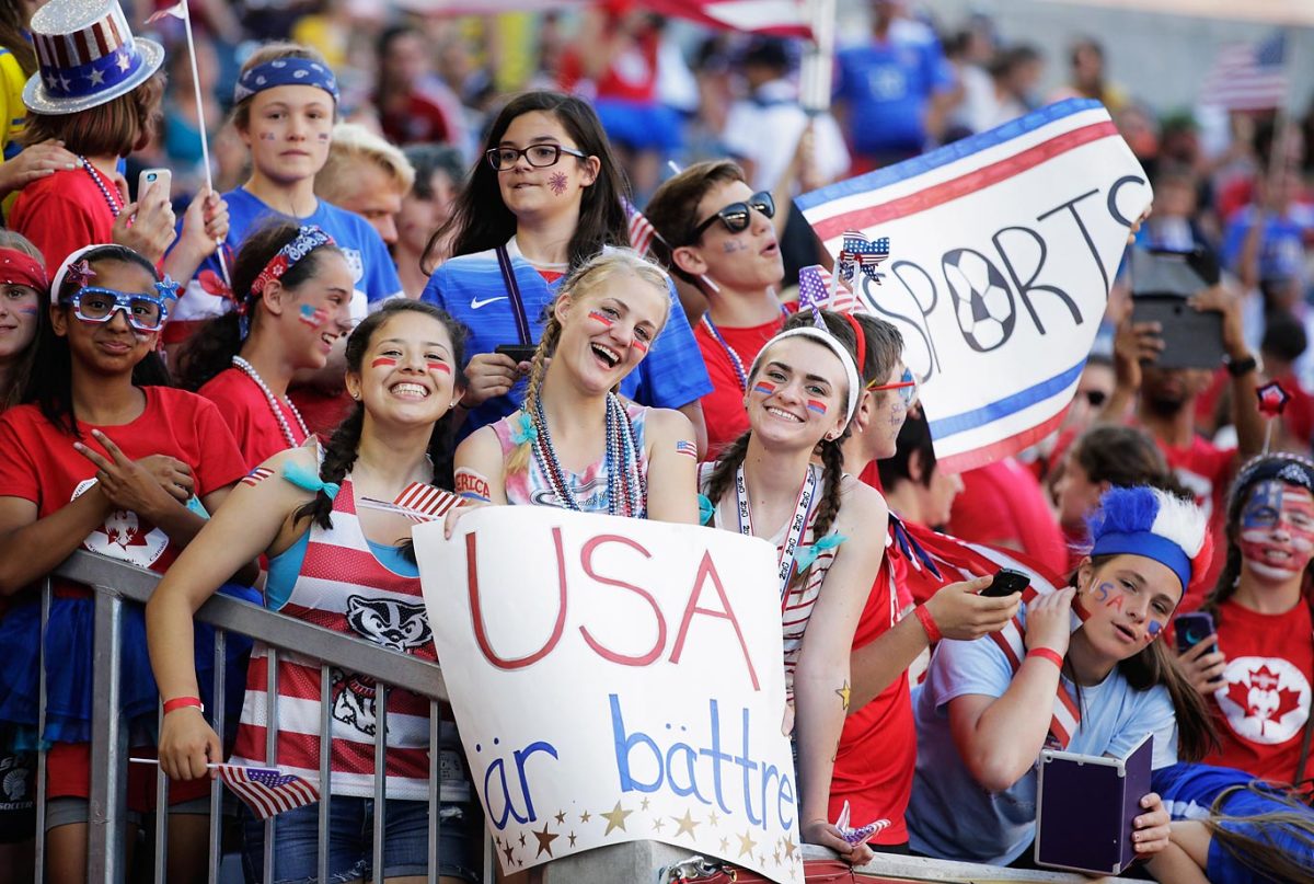 world-cup-fans-476926118_master.jpg